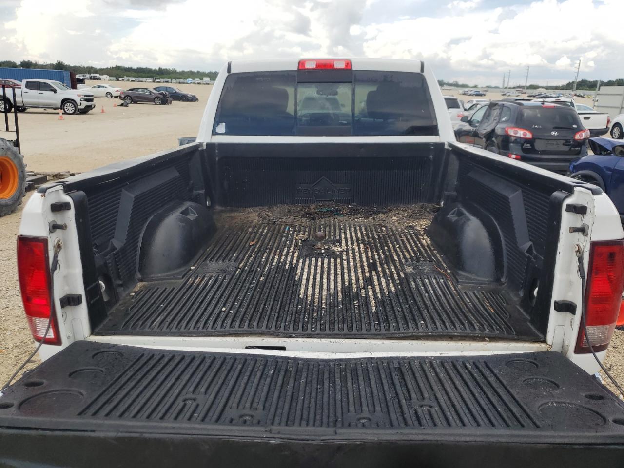 2018 Ram 2500 Slt VIN: 3C6UR5DL6JG402165 Lot: 70751934