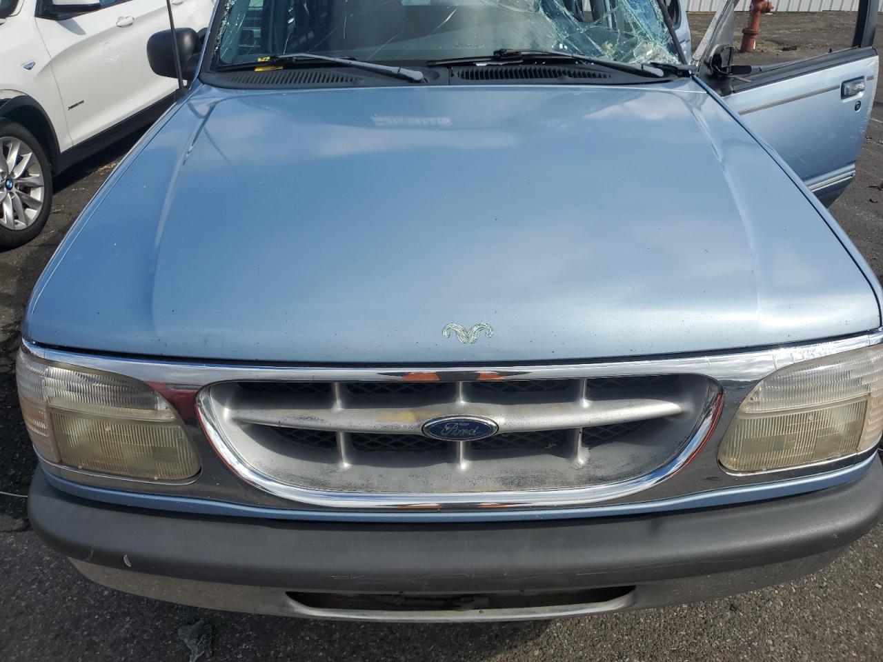 1998 Ford Explorer VIN: 1FMZU35P8WZA89318 Lot: 71262134