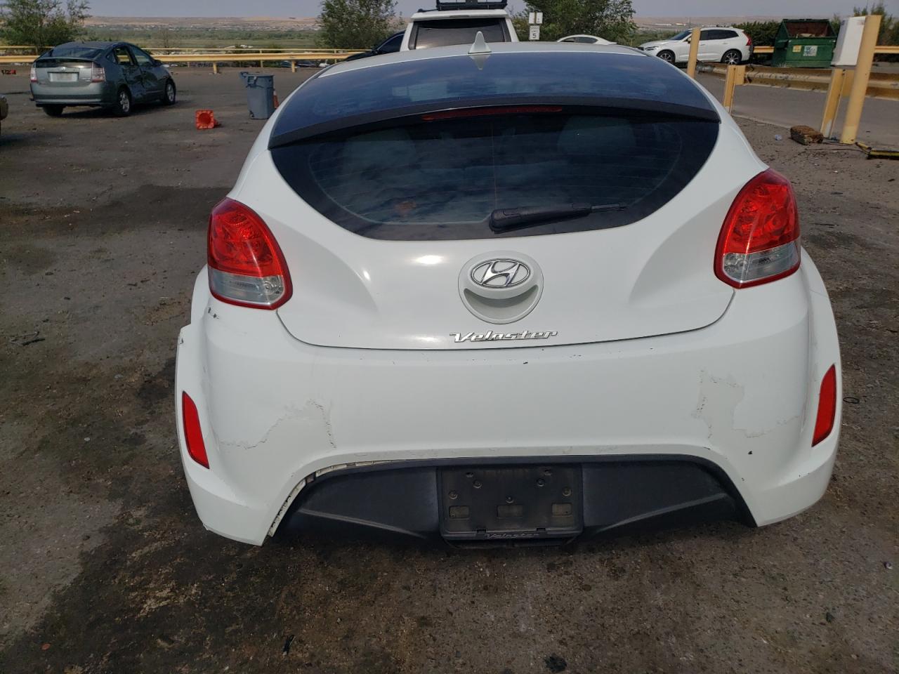 2013 Hyundai Veloster VIN: KMHTC6AD7DU166325 Lot: 69826874