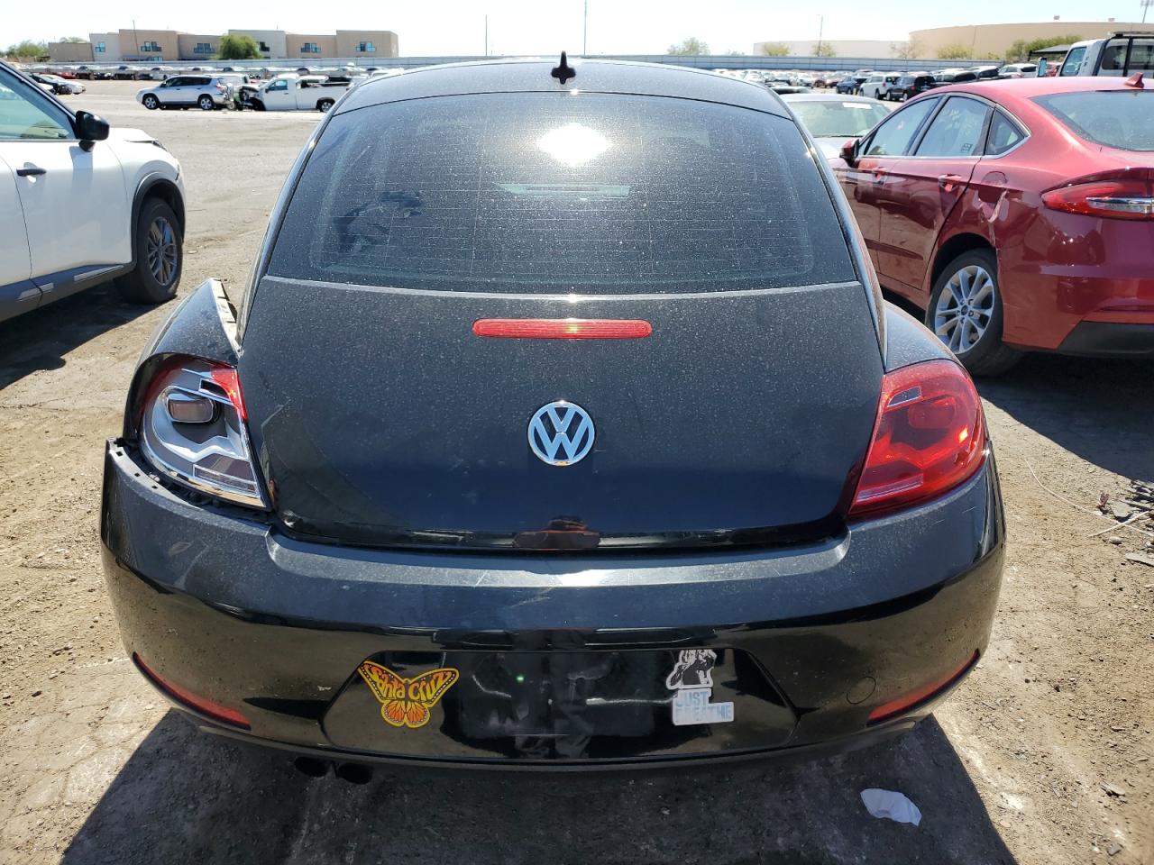 2015 Volkswagen Beetle 1.8T VIN: 3VWJ17AT2FM641396 Lot: 72210254