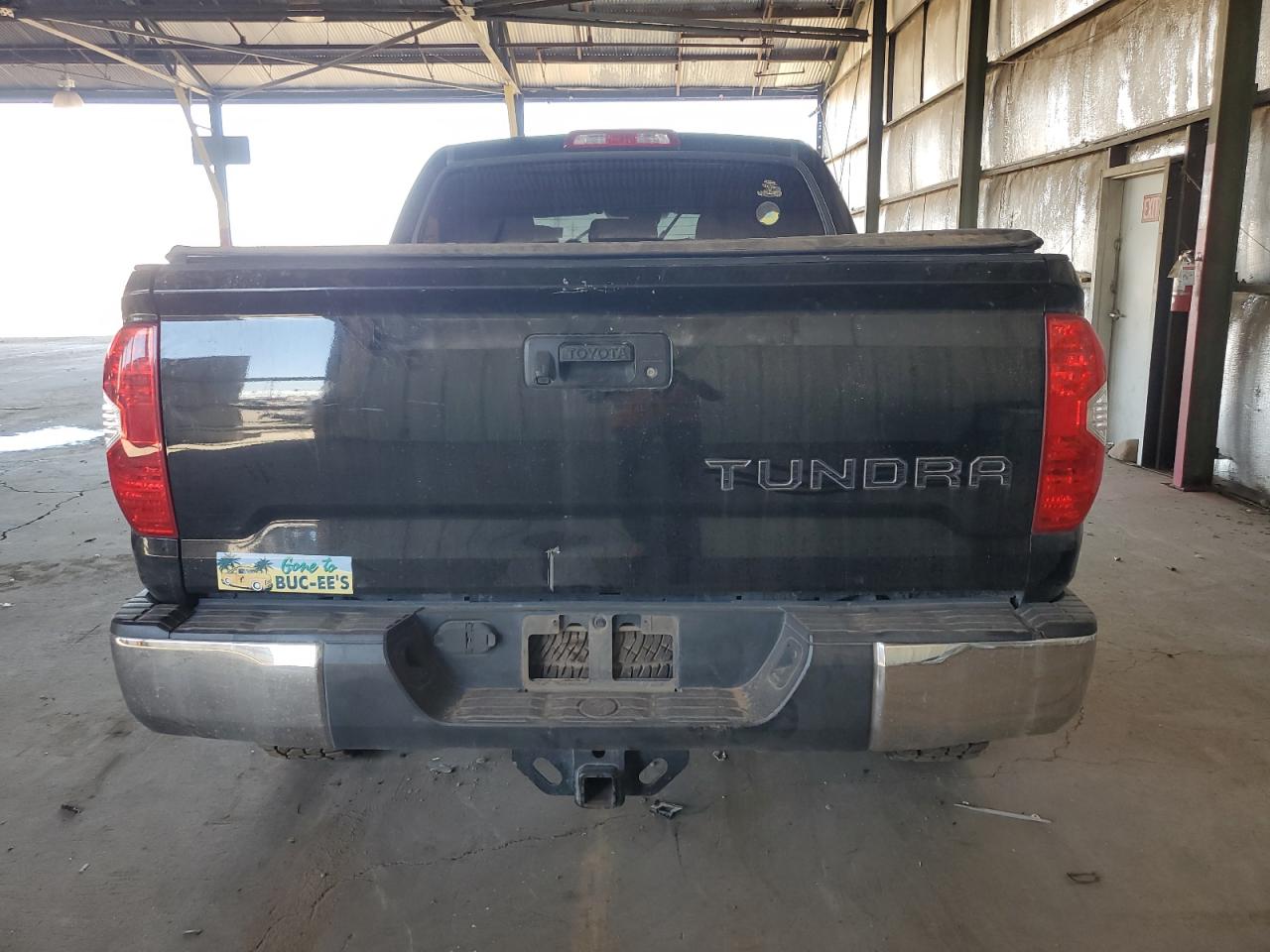 5TFDY5F15JX717249 2018 Toyota Tundra Crewmax Sr5