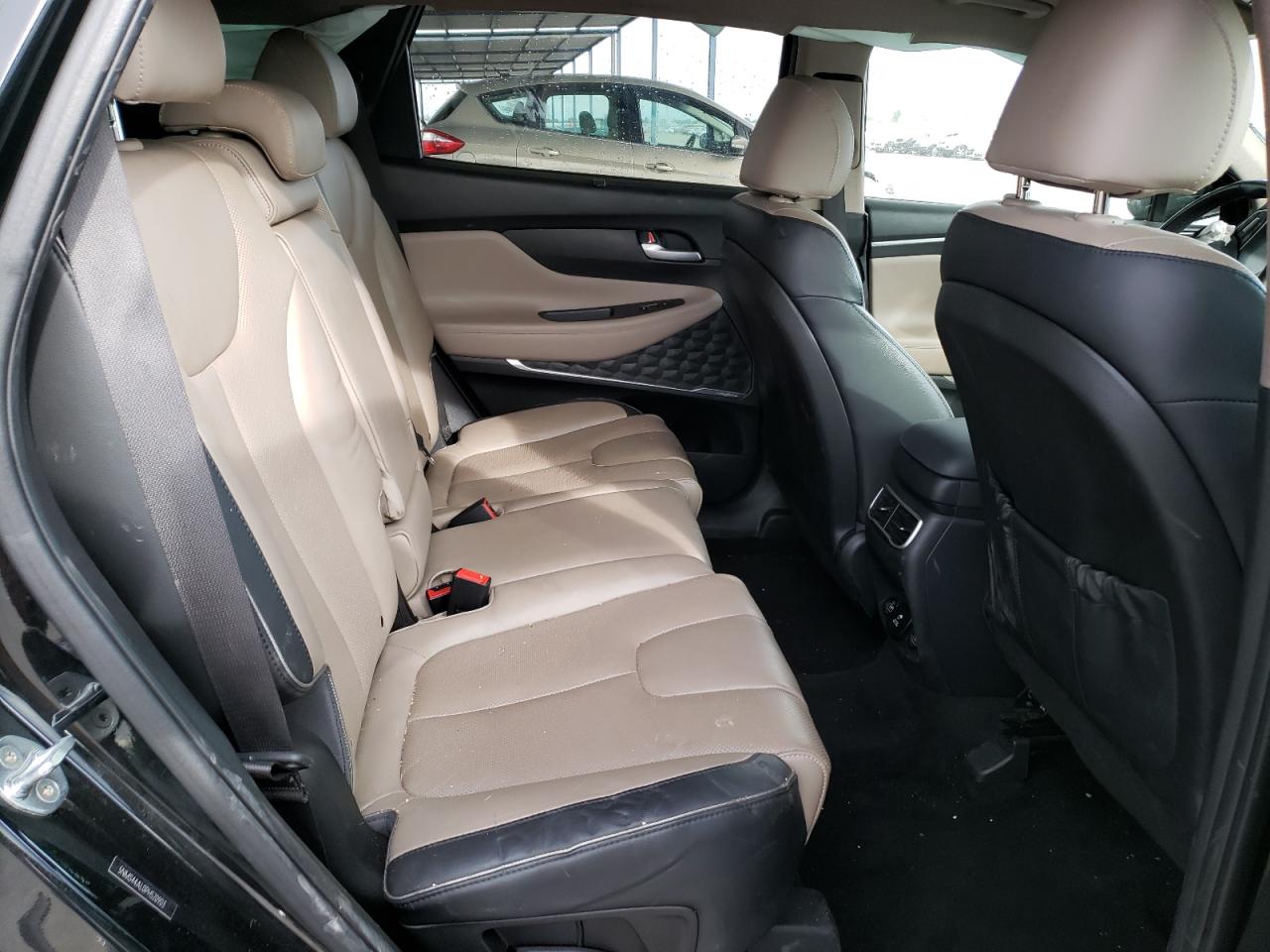 2023 Hyundai Santa Fe - Image 11