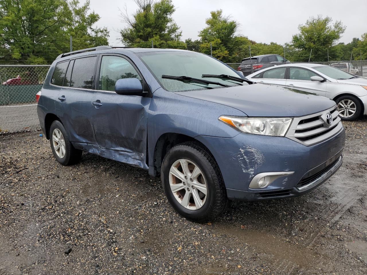 VIN 5TDBK3EH5DS214732 2013 TOYOTA HIGHLANDER no.4