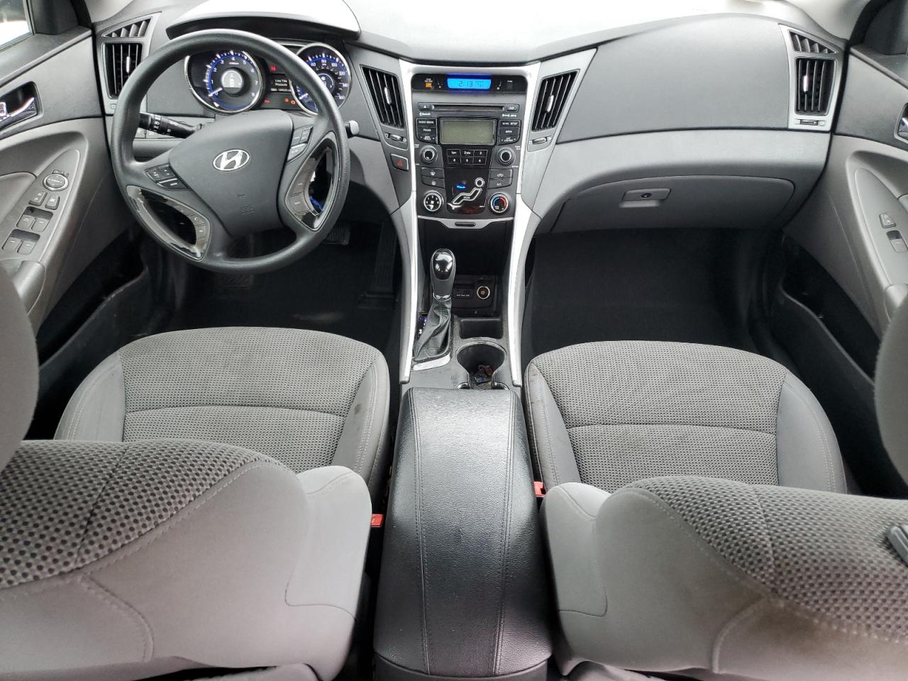 2013 Hyundai Sonata - Image 8