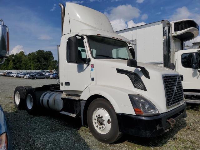 2015 Volvo Vn Vnl