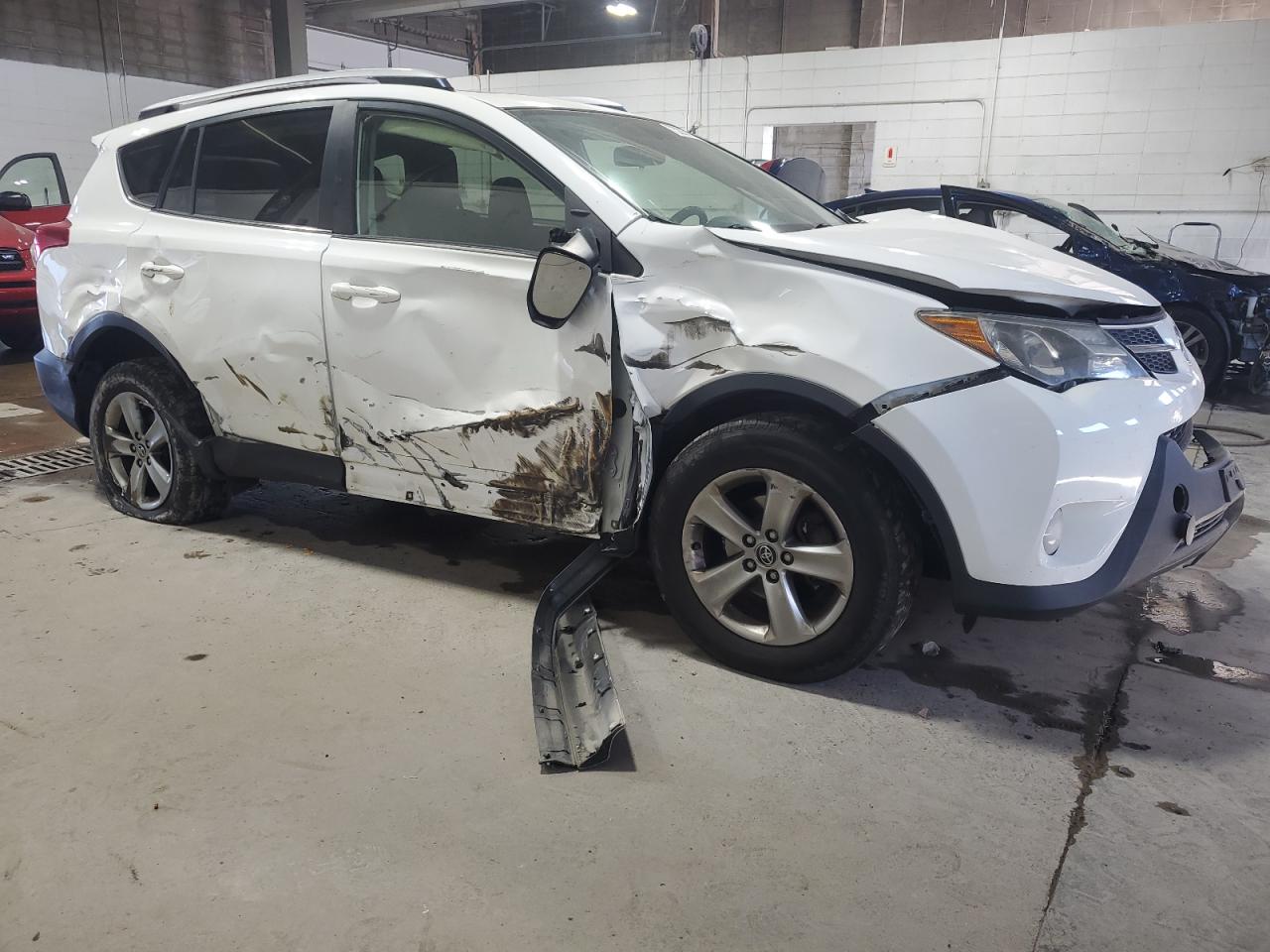 2015 Toyota RAV 4 - Image 4