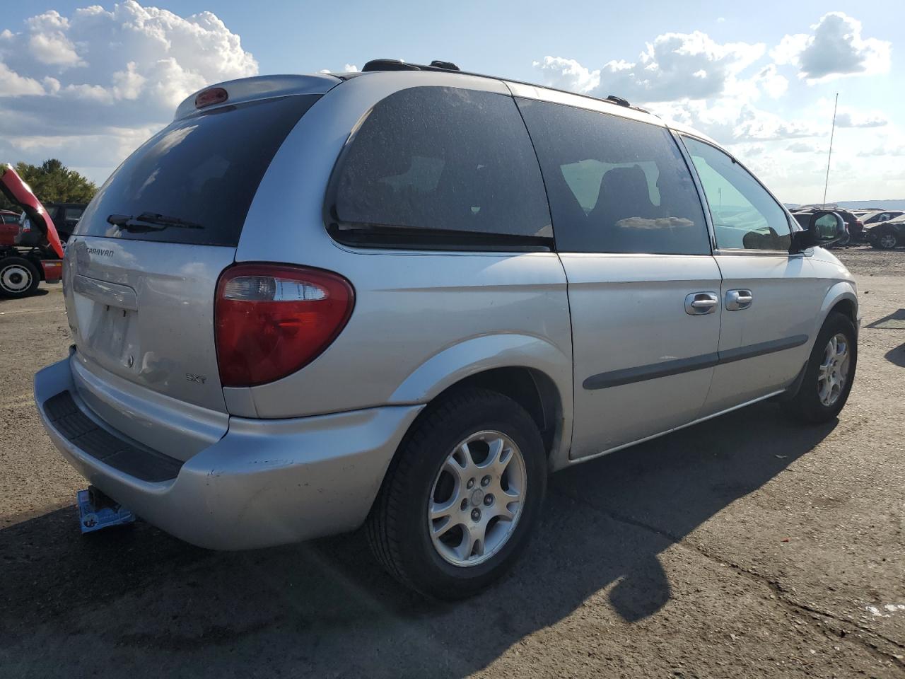 2004 Dodge Caravan - Image 3