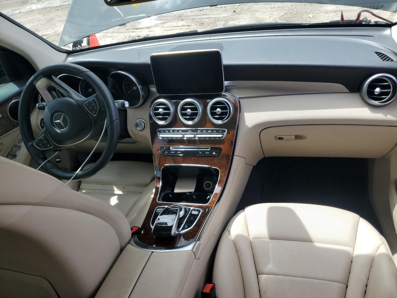 WDC0G4JB8JV062053 2018 Mercedes-Benz Glc 300