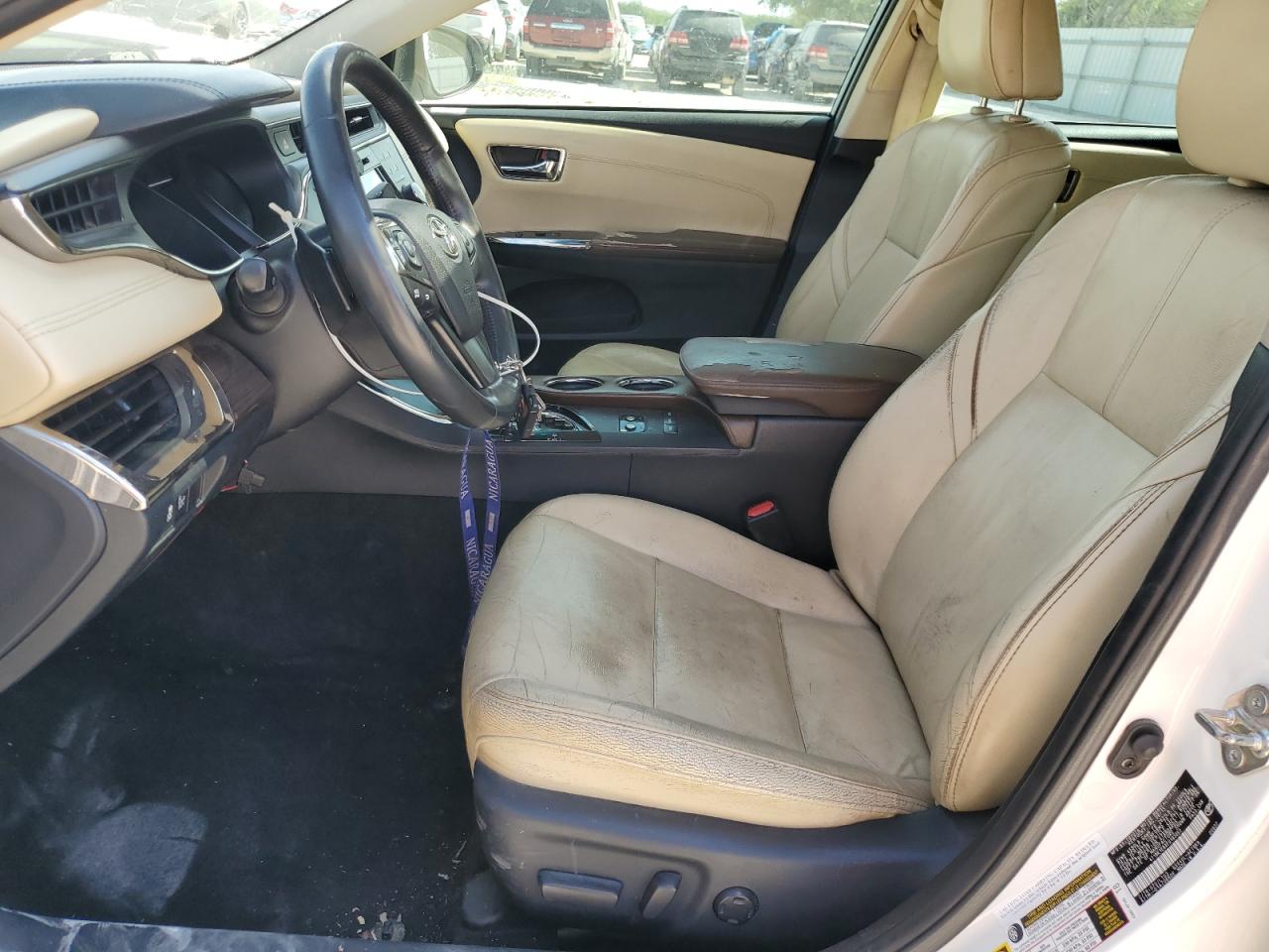 2015 Toyota Avalon - Image 7