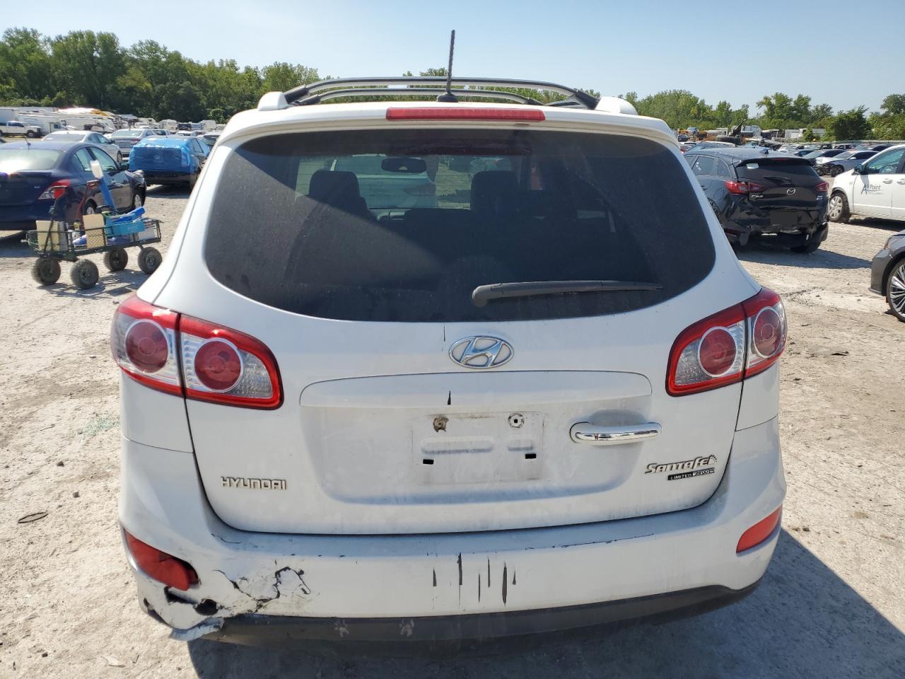 2011 Hyundai Santa Fe - Image 6