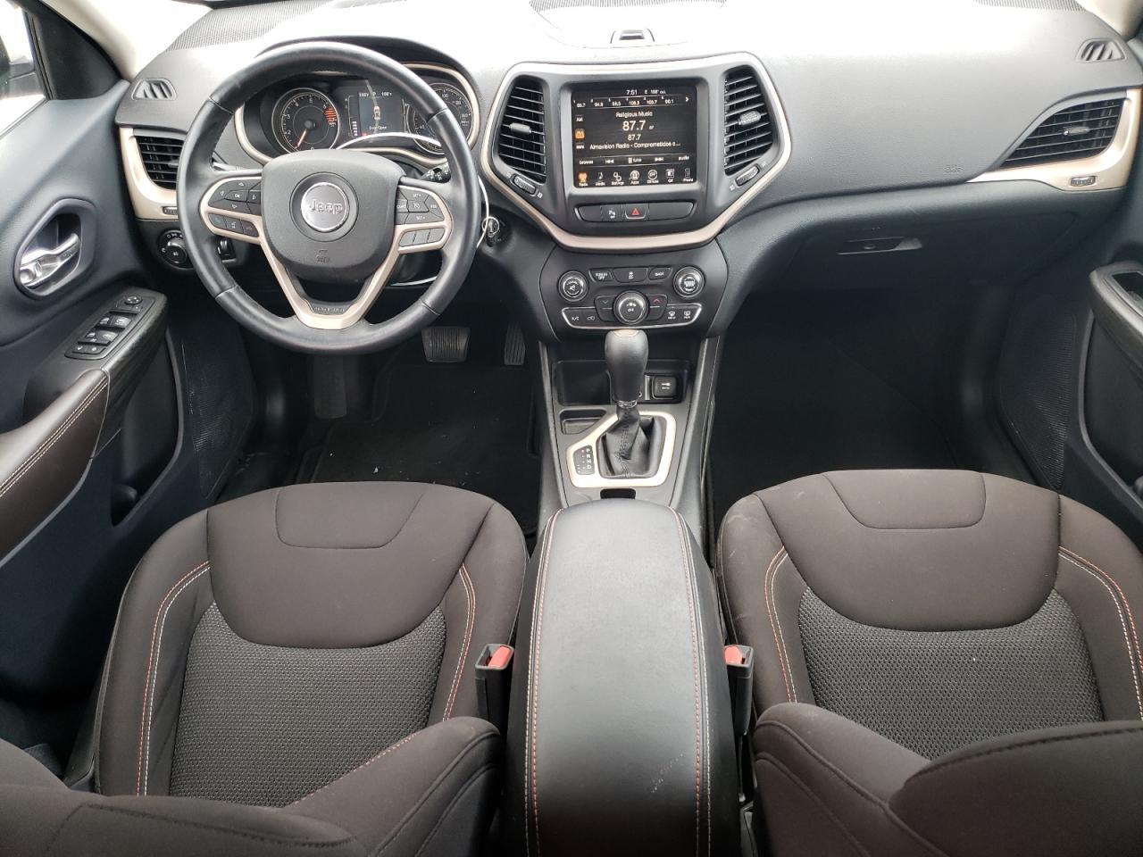 2017 Jeep Cherokee Latitude VIN: 1C4PJLCB2HW572691 Lot: 72765204