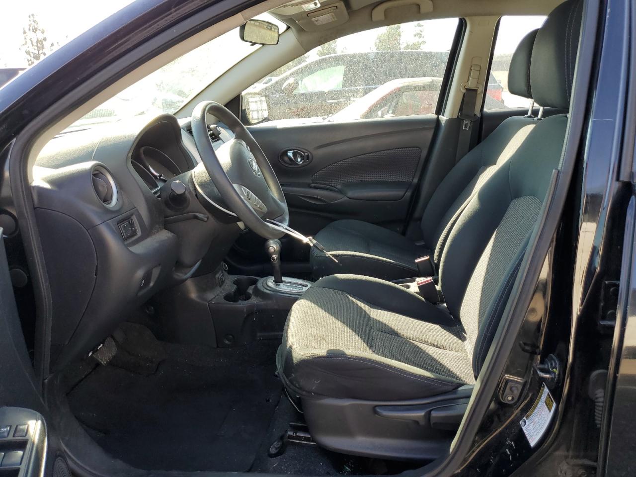 3N1CN7AP3KL800108 2019 Nissan Versa S