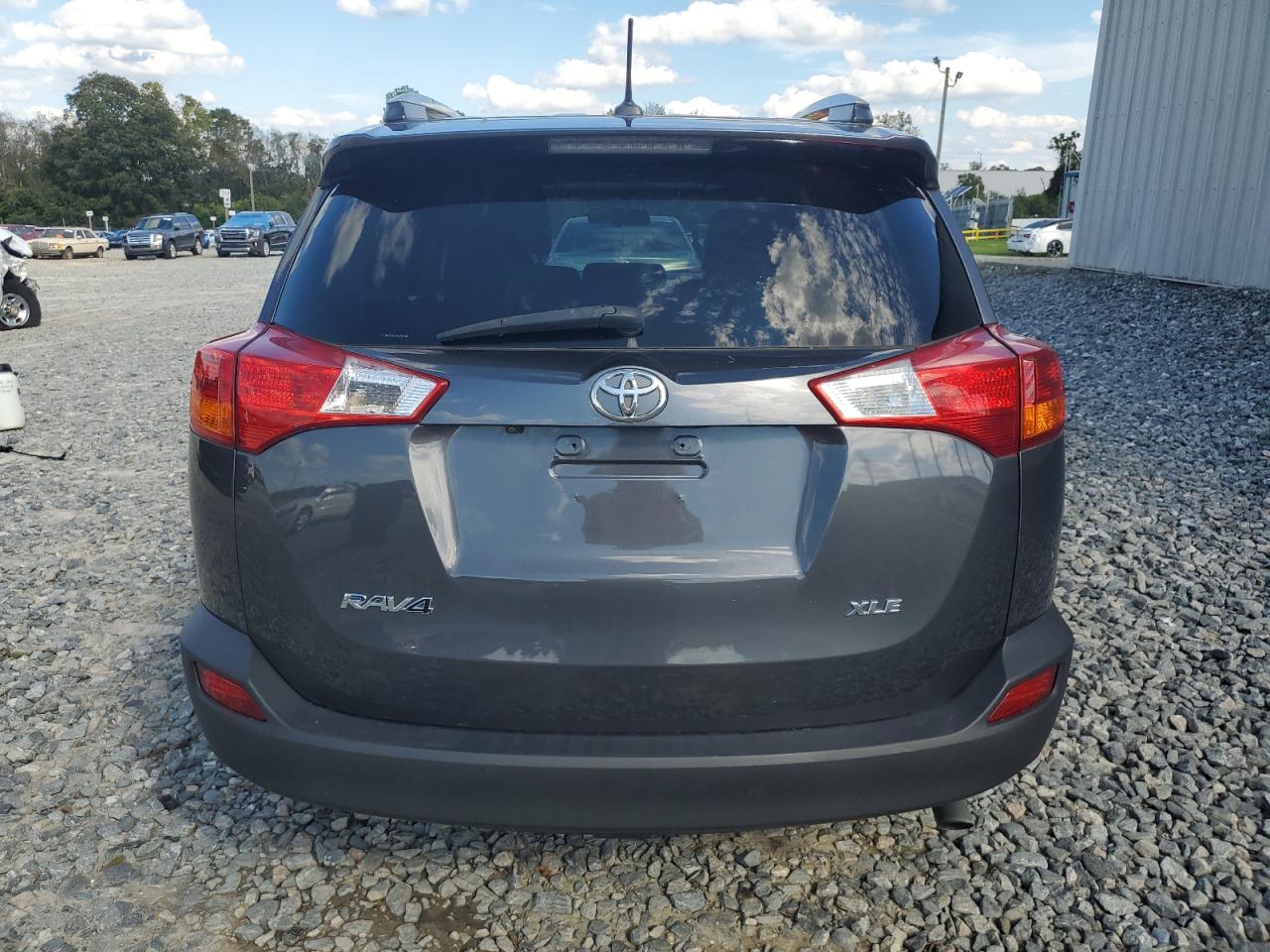 2015 Toyota RAV 4 - Image 6