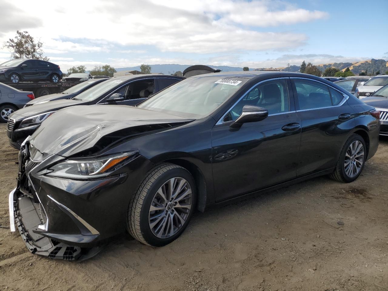 2019 Lexus ES - Image 1
