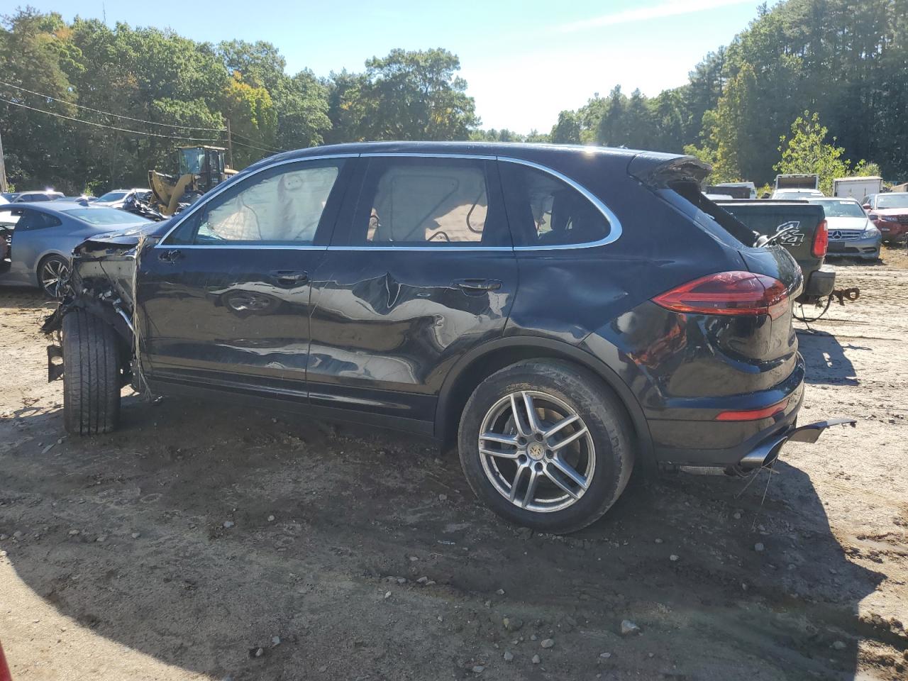 2016 Porsche Cayenne - Image 2