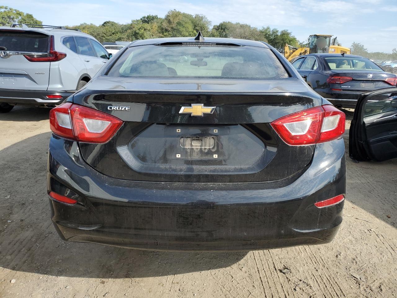 2018 Chevrolet Cruze Ls VIN: 1G1BC5SM5J7201181 Lot: 72203014