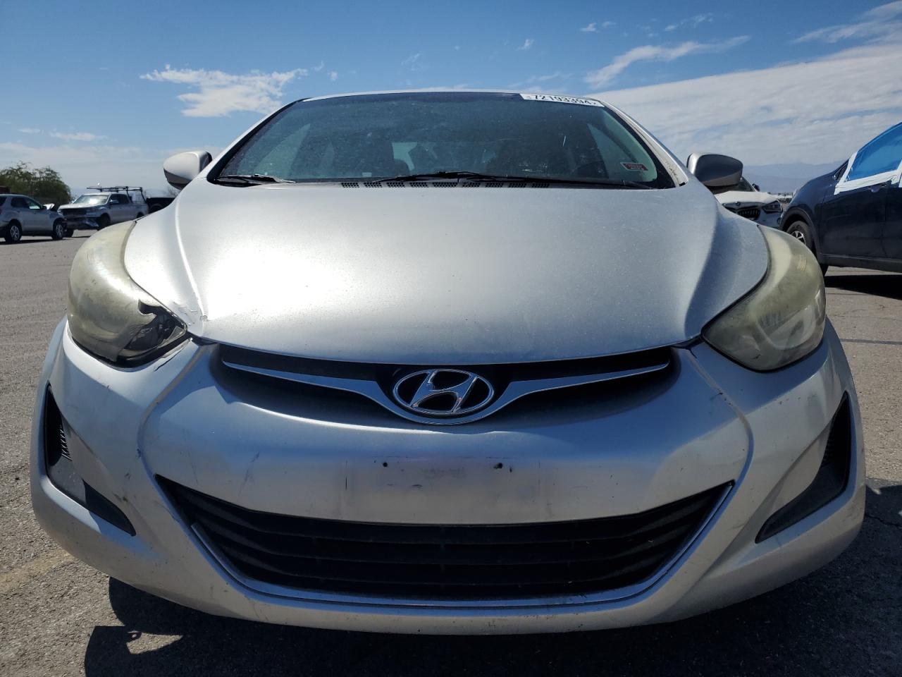 2016 Hyundai Elantra - Image 5