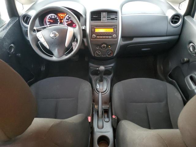  NISSAN VERSA 2015 Чорний