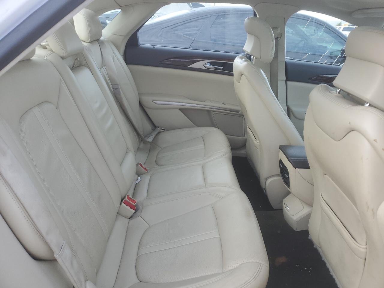 2013 Lincoln MKZ - Image 10
