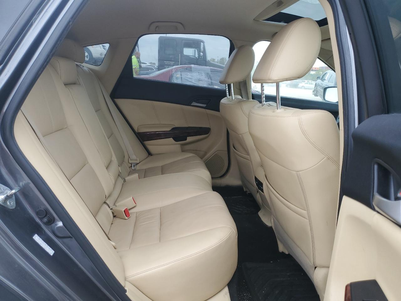 2011 Honda Accord - Image 10