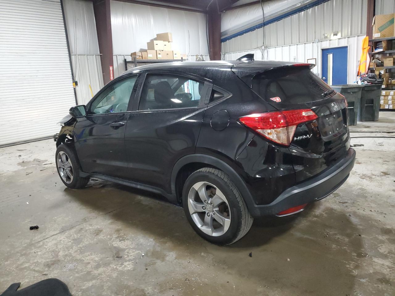 3CZRU6H77HM703663 2017 HONDA HR-V - Image 2