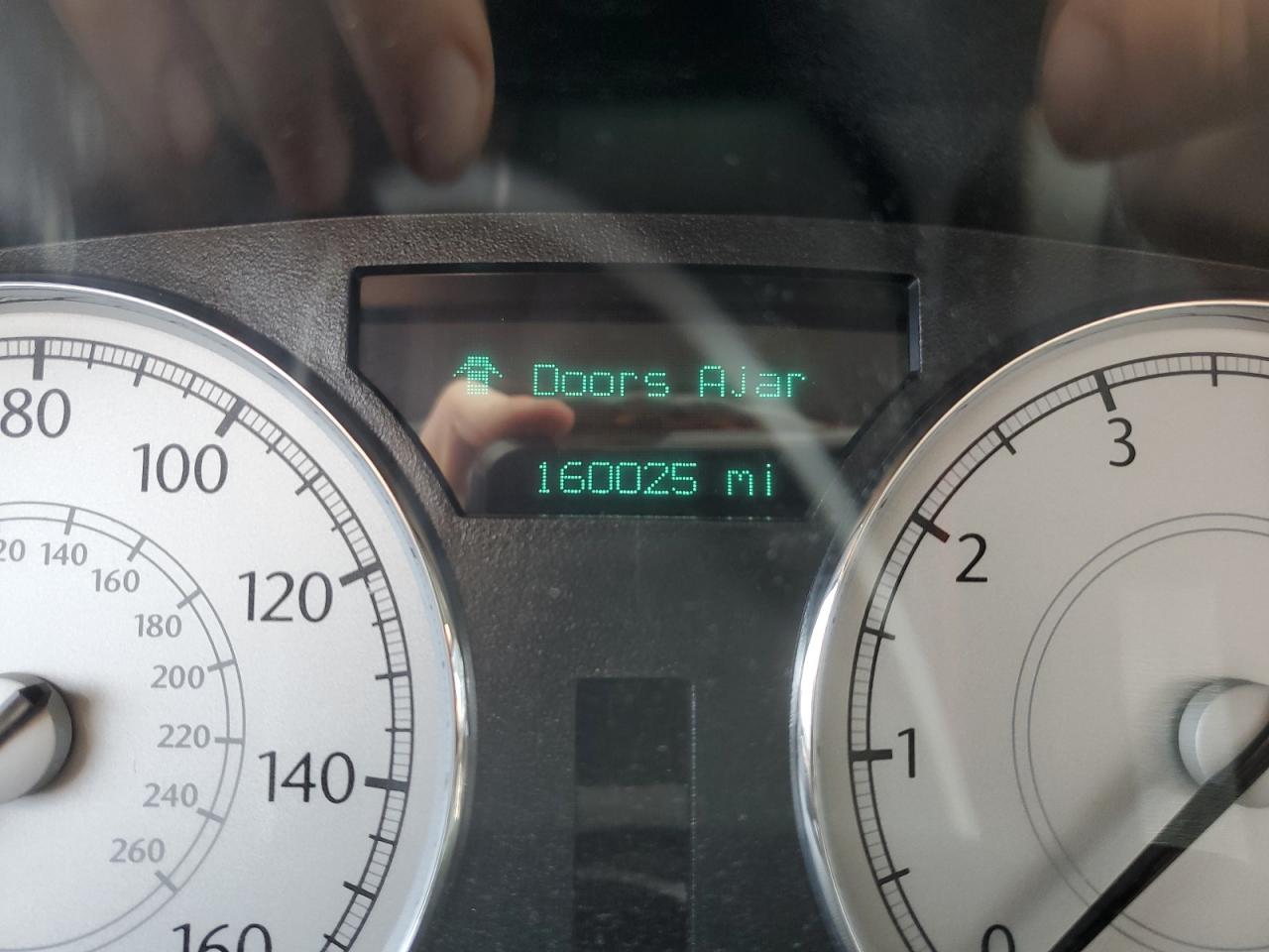 2006 Chrysler 300 - Image 9