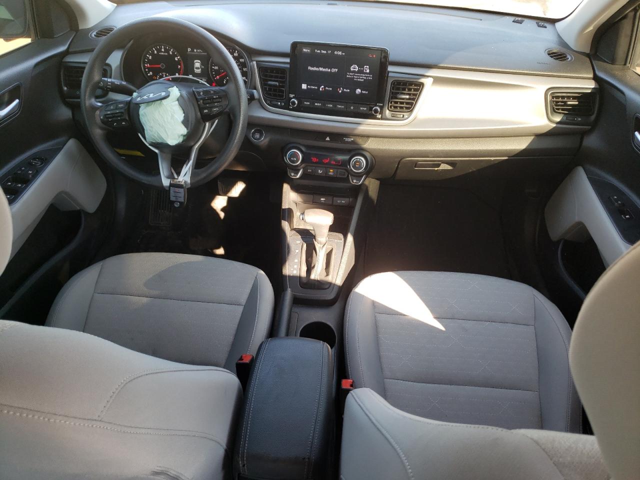 3KPA24AD4NE453625 2022 Kia Rio Lx