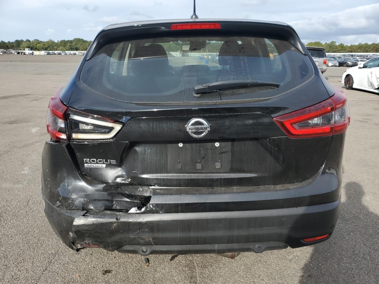 JN1BJ1CV8LW262484 2020 Nissan Rogue Sport S