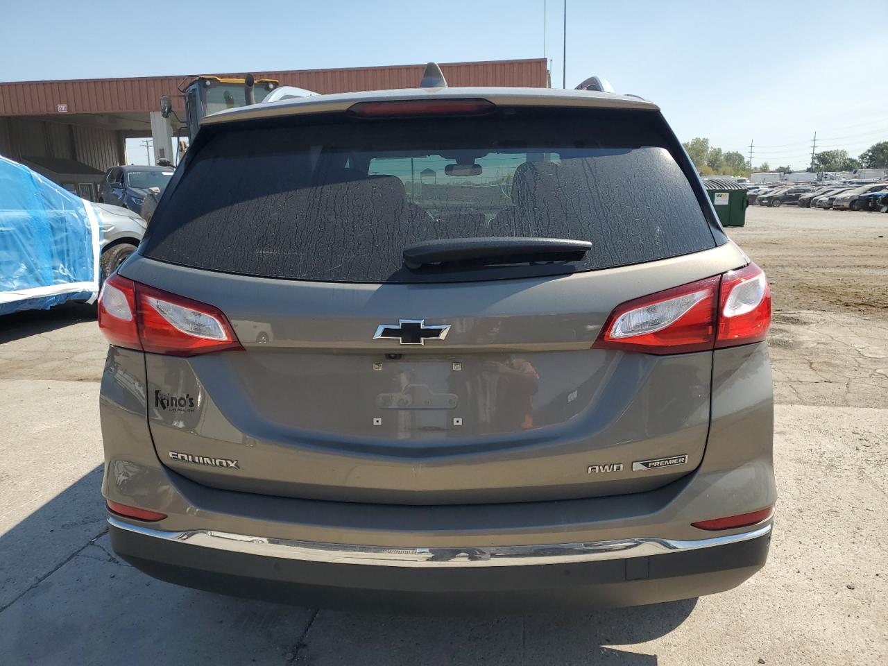 3GNAXVEV4JS606002 2018 Chevrolet Equinox Premier