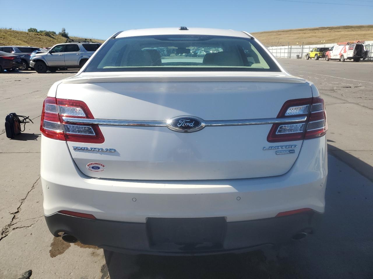 1FAHP2J89FG106824 2015 Ford Taurus Limited