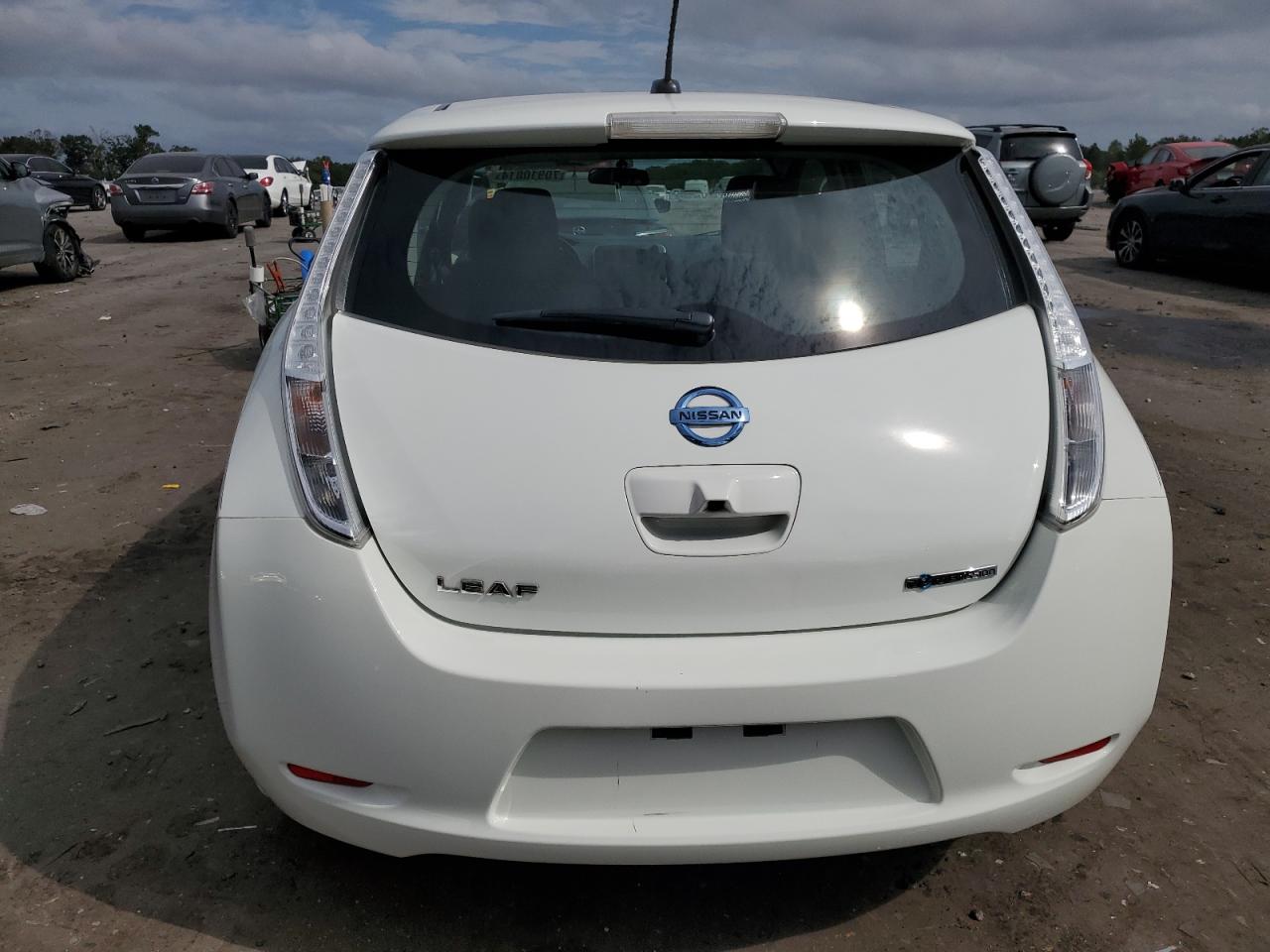 2015 Nissan Leaf S VIN: 1N4AZ0CP6FC333271 Lot: 70910814