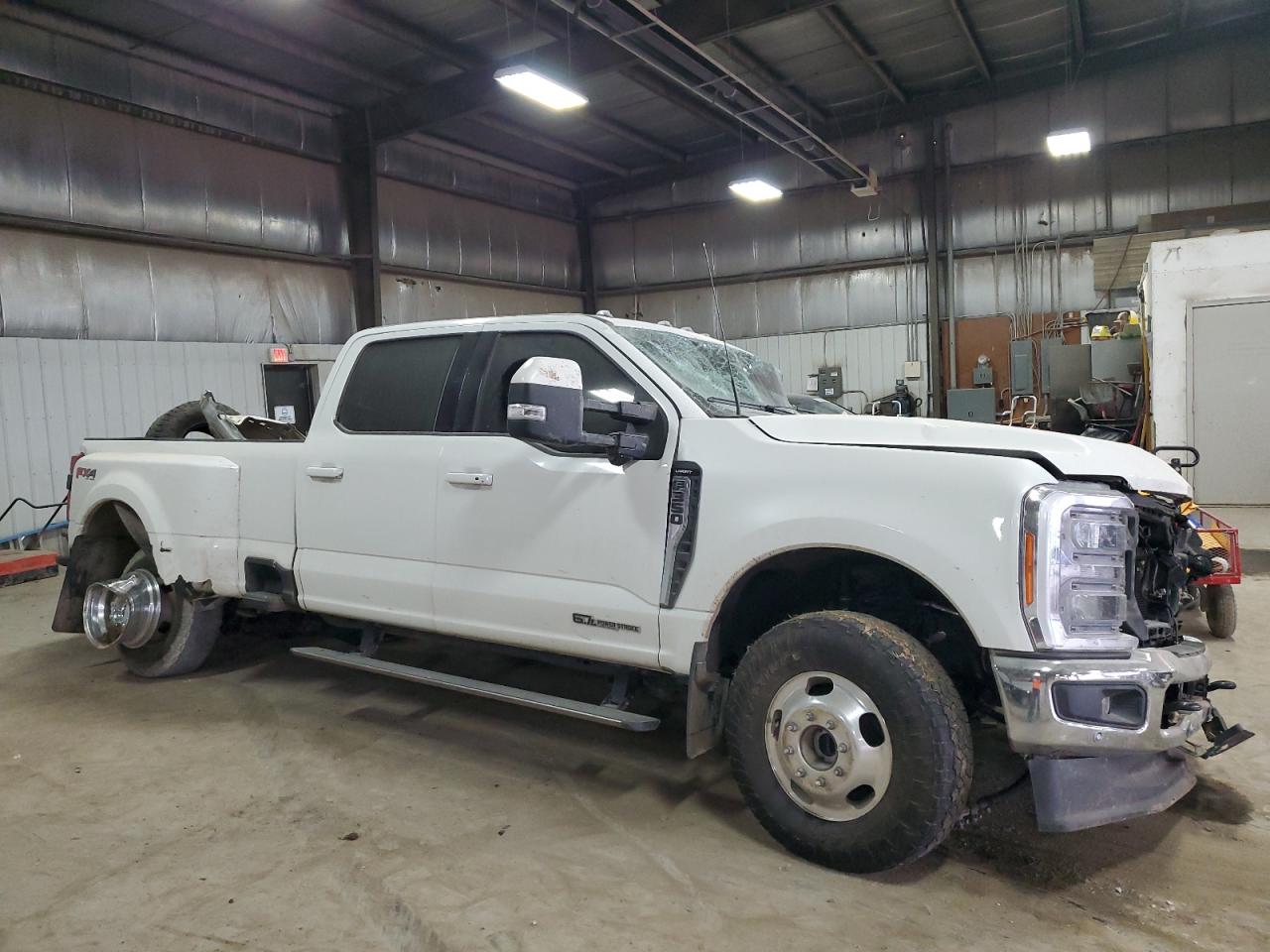 2023 Ford F350 - Image 4