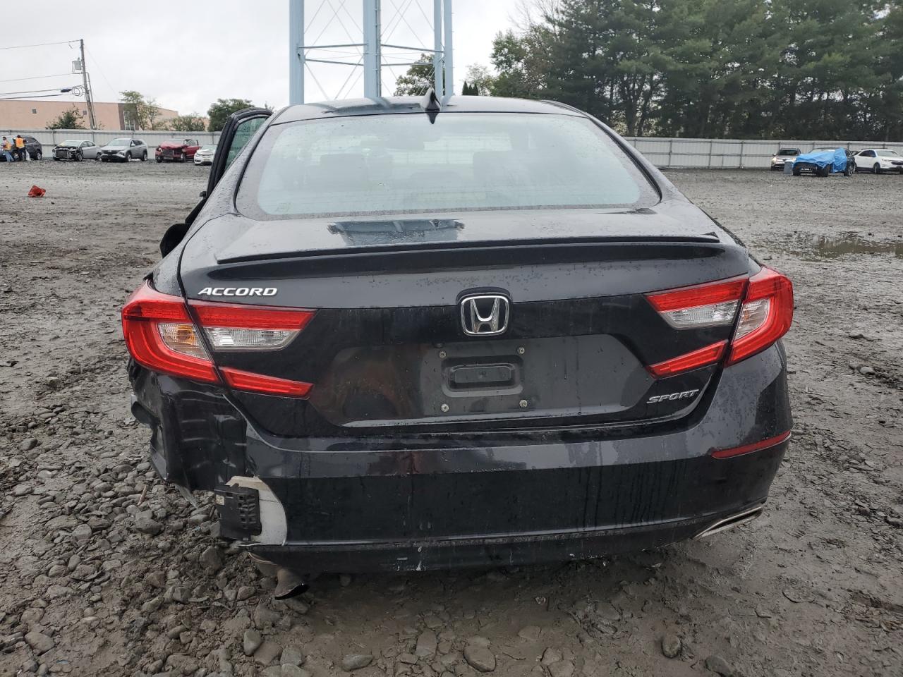 1HGCV1F35JA232371 2018 Honda Accord Sport