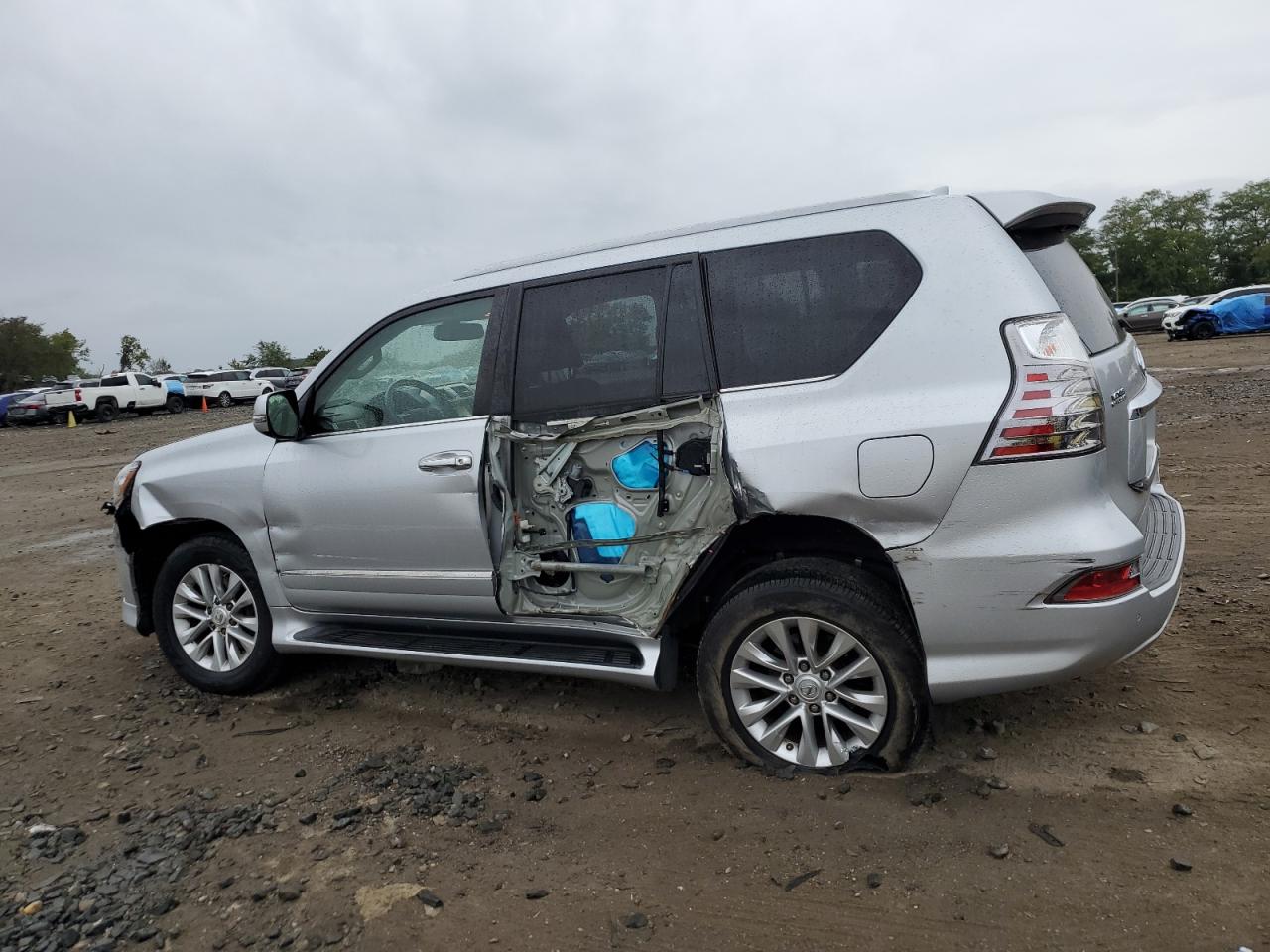 JTJBM7FX5K5222062 2019 LEXUS GX - Image 2