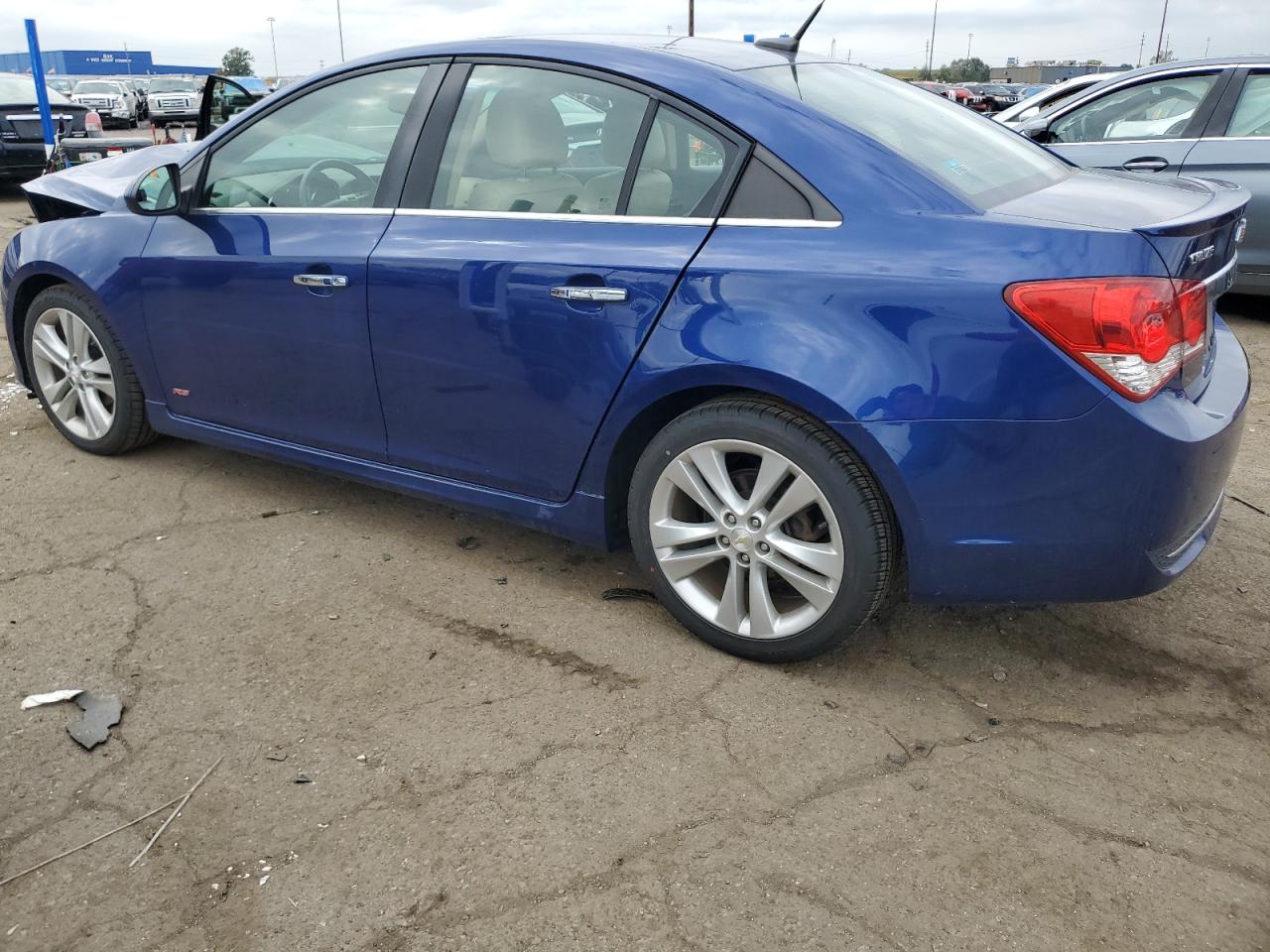 2012 Chevrolet Cruze - Image 2