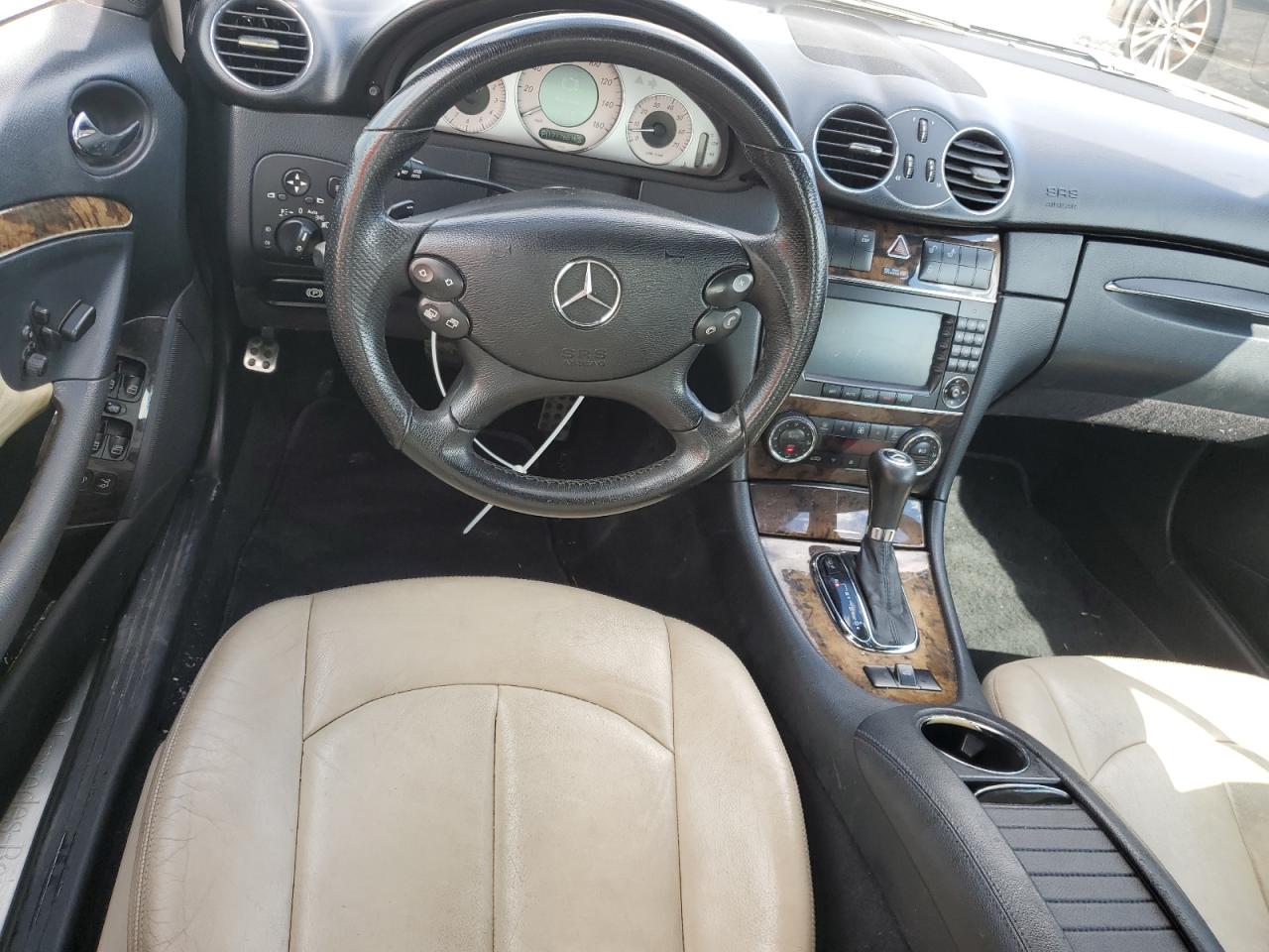 WDBTK72F78T089317 2008 Mercedes-Benz Clk 550