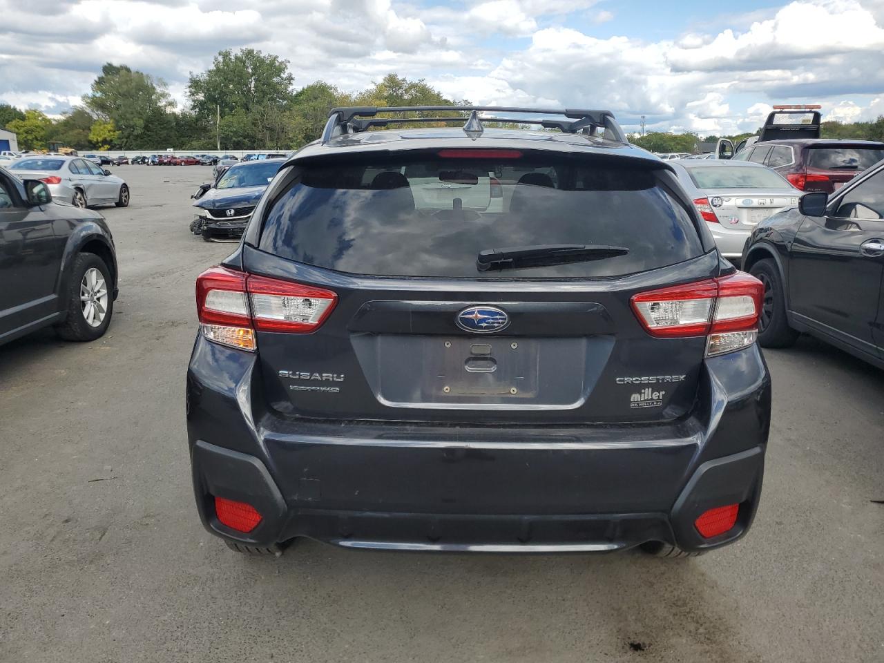 JF2GTADC6JH329290 2018 Subaru Crosstrek Premium