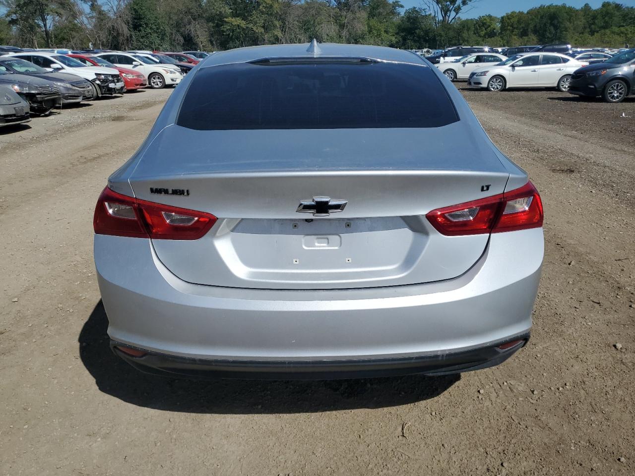 1G1ZD5ST2JF261766 2018 Chevrolet Malibu Lt