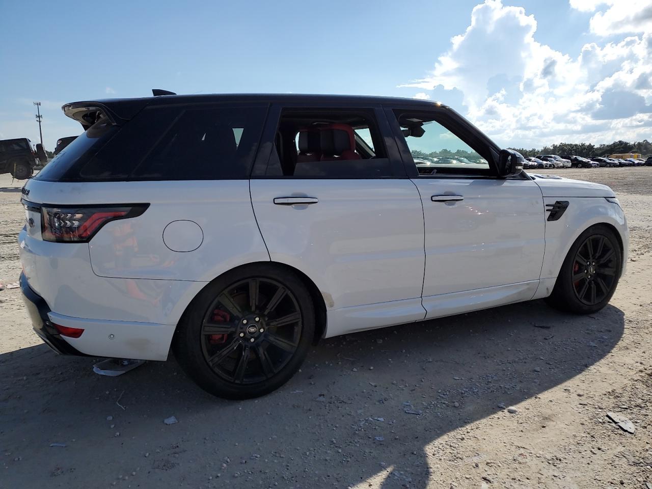 2022 Land Rover Range Rover - Image 3