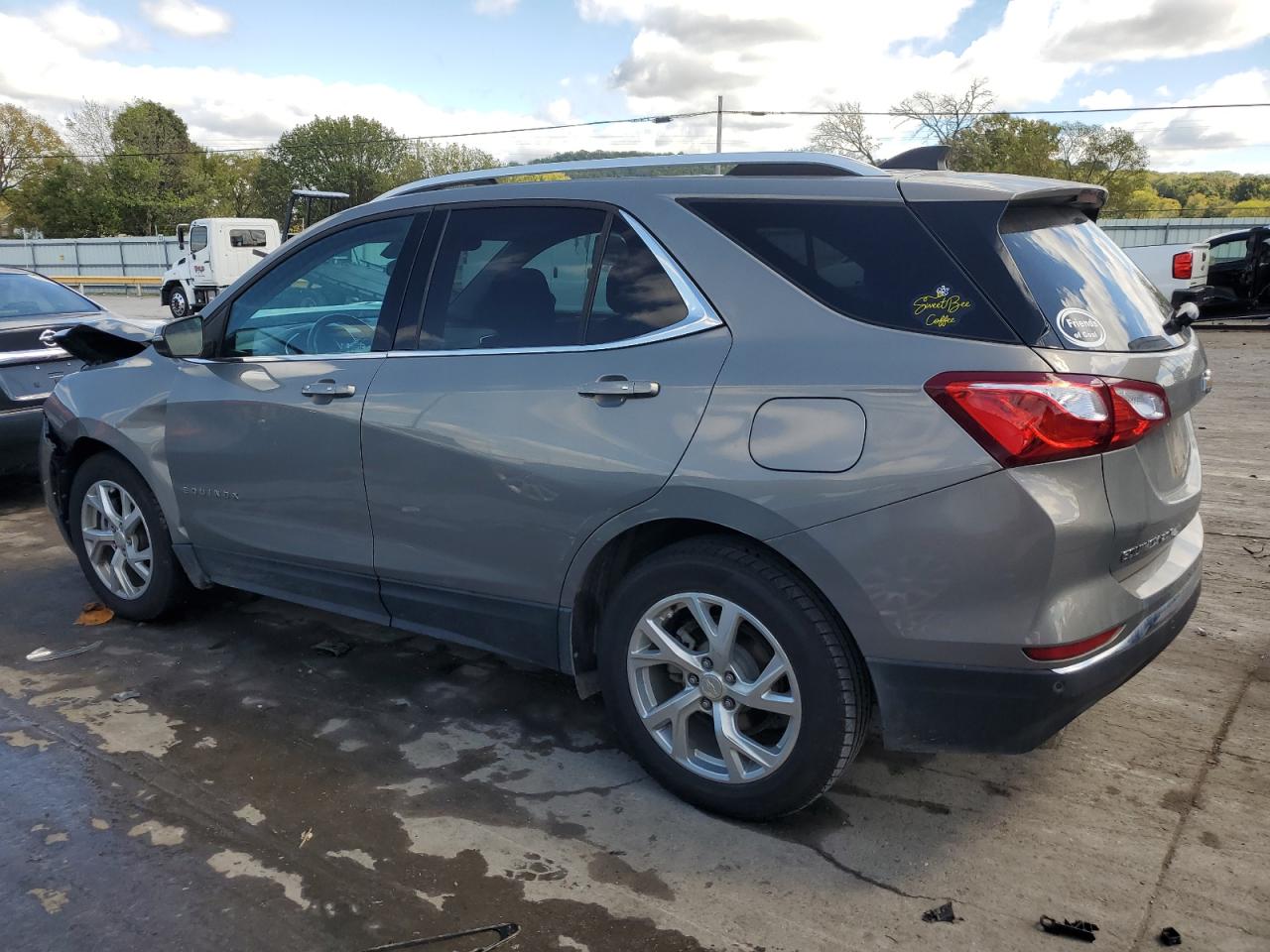 VIN 3GNAXKEX5JS601696 2018 CHEVROLET EQUINOX no.2