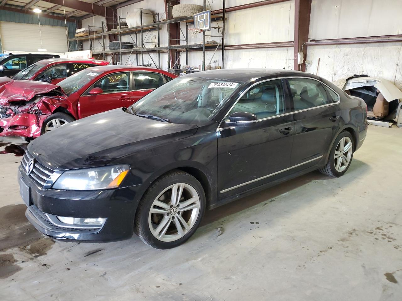 2014 Volkswagen Passat - Image 1