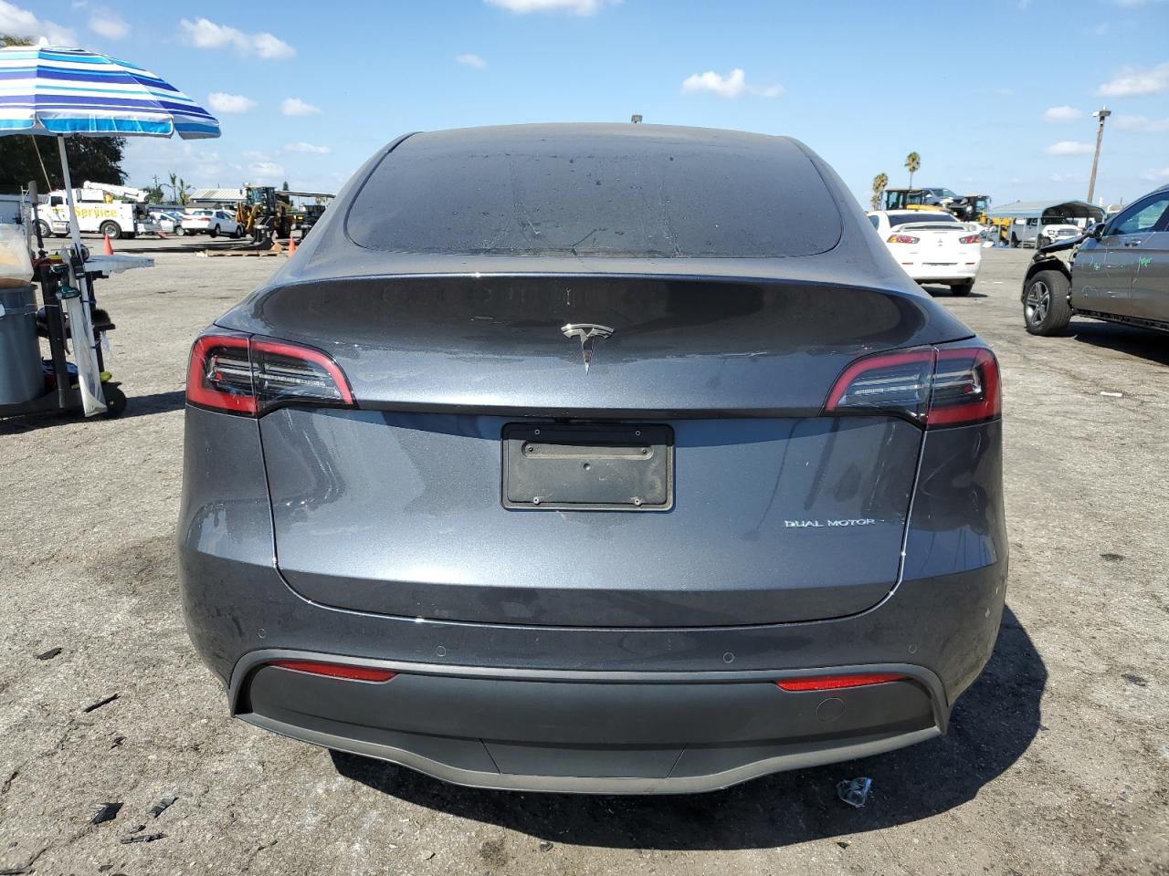 2022 Tesla Model Y VIN: 7SAYGDEE8NA022735 Lot: 71276004