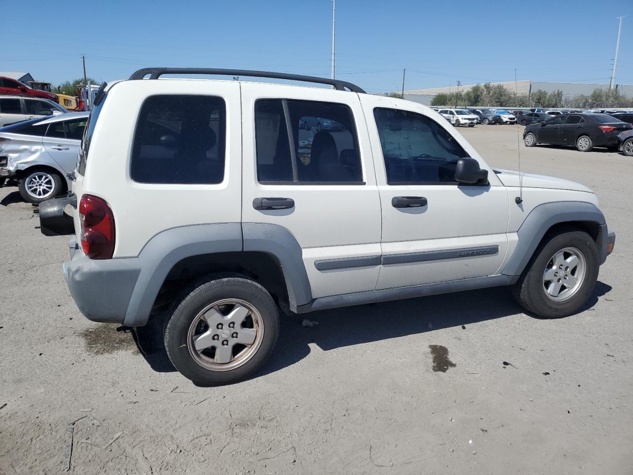 2006 Jeep Liberty (North America) - Image 3