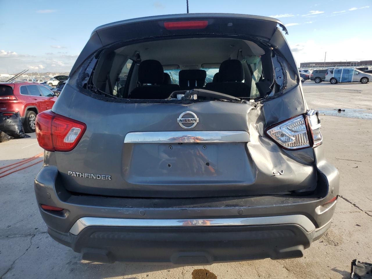 2018 Nissan Pathfinder S VIN: 5N1DR2MN5JC635381 Lot: 70925714