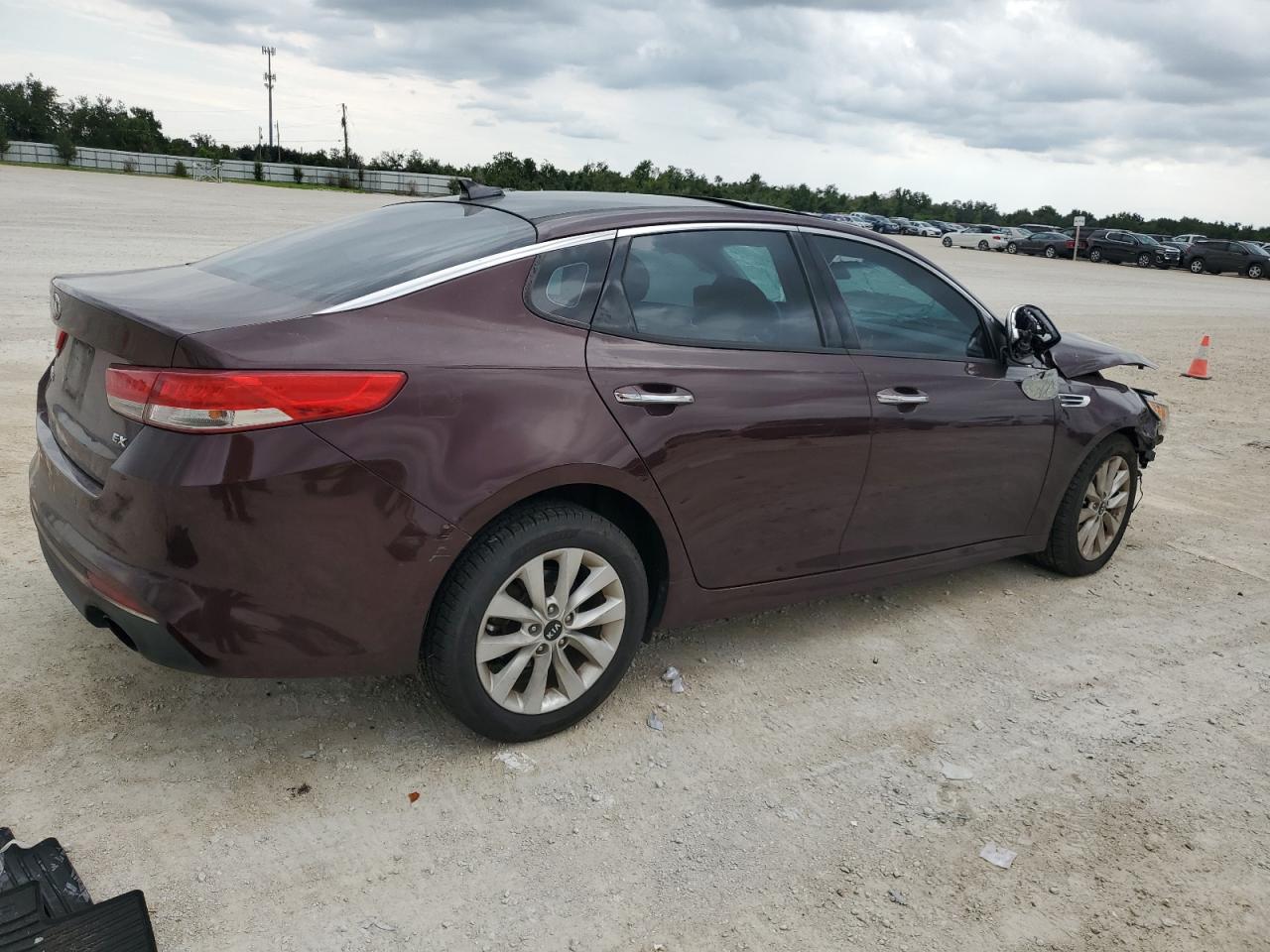 2018 Kia Optima Ex VIN: 5XXGU4L37JG185583 Lot: 71885004