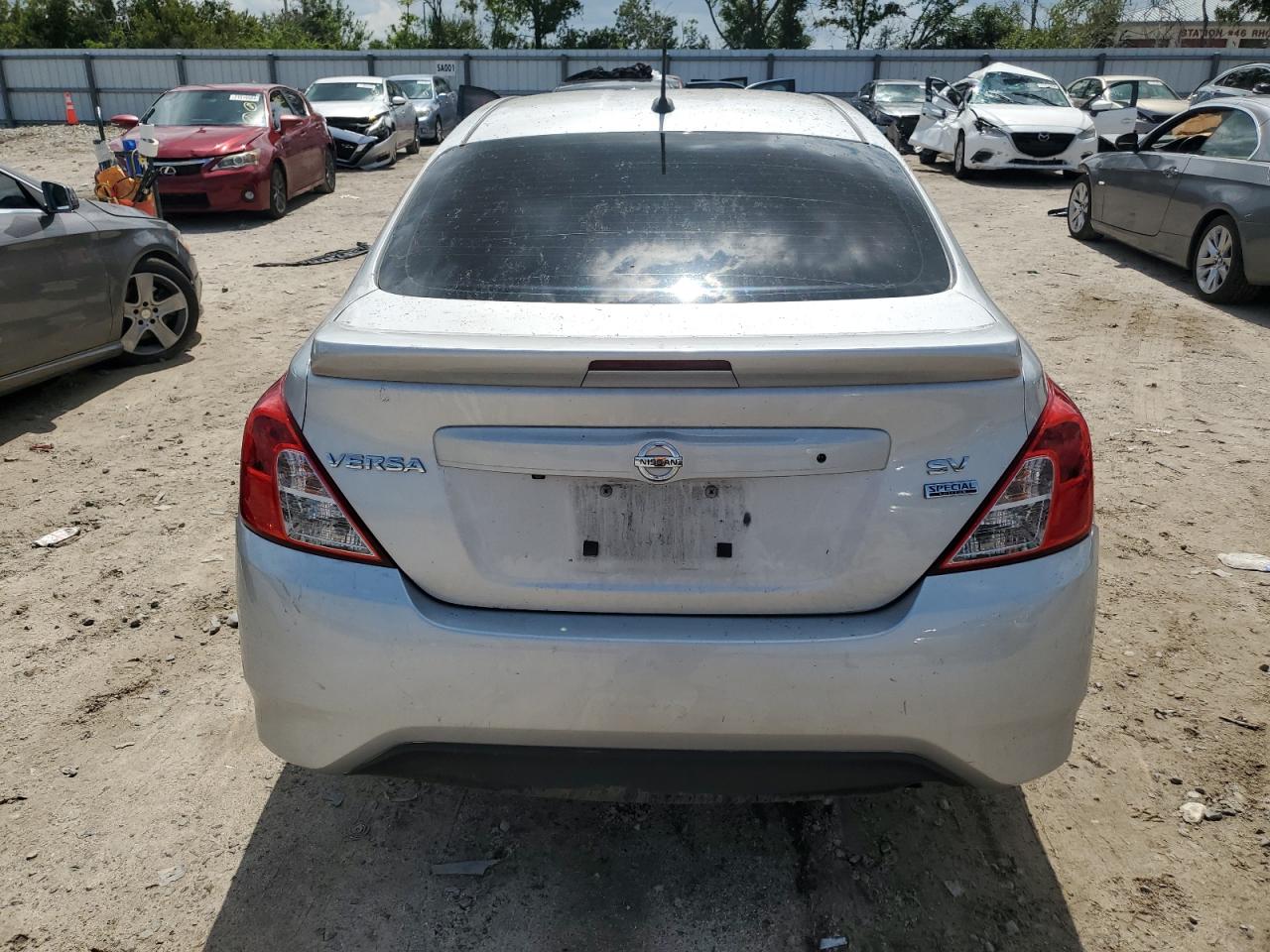 3N1CN7AP8KL820581 2019 Nissan Versa S