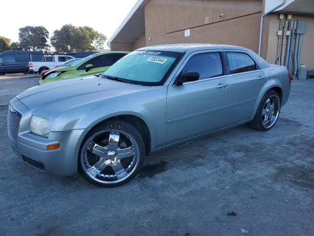 2006 Chrysler 300  იყიდება Hayward-ში, CA - Side