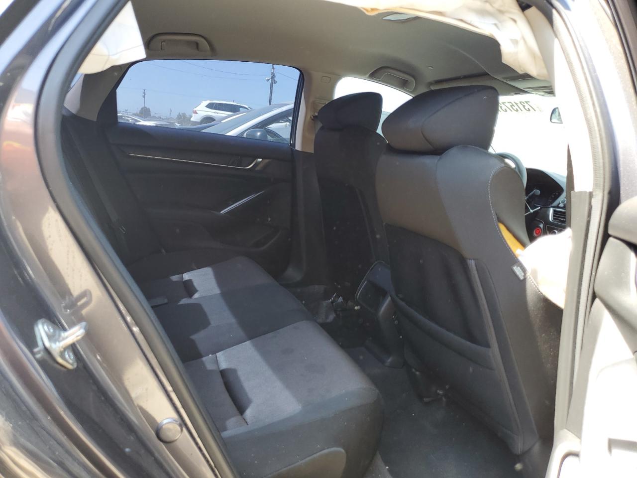 1HGCV1F15JA187866 2018 Honda Accord Lx