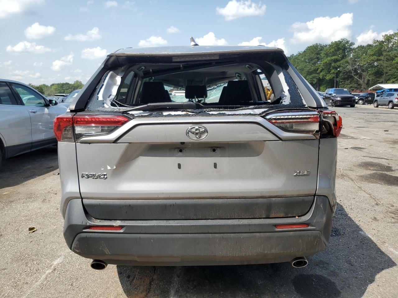 2020 Toyota Rav4 Xle VIN: JTMW1RFV2LD052290 Lot: 70675454