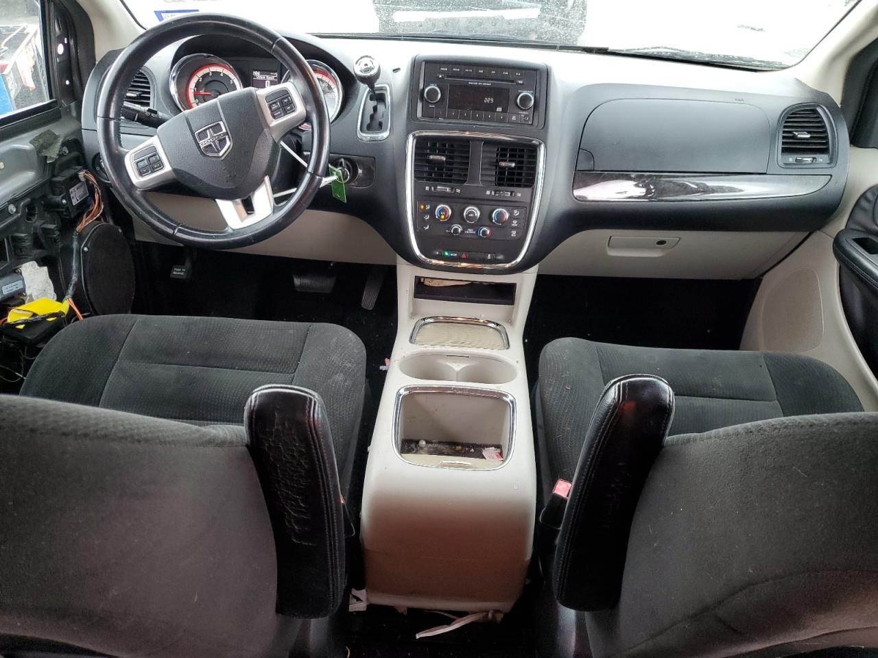 2016 Dodge Caravan - Image 8